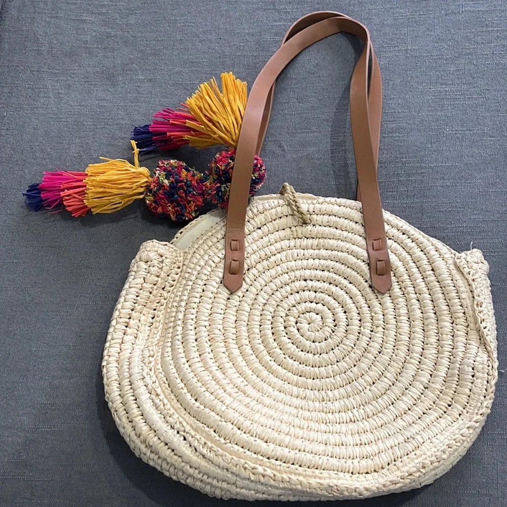 Colorful Pom Pom Beach straw bag - Picture 5 of 7